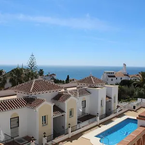 https://burriana-beach-pool-big-terrace-superb-seaviews.1costadelsol.com